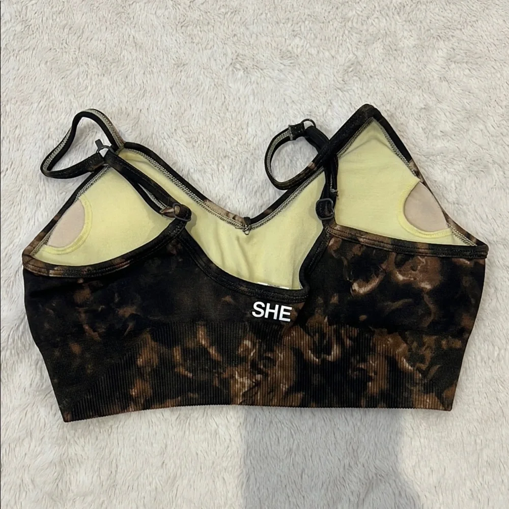 Darc Sport Black & Brown Tie-Dye Wolf Graphic Sports Bra